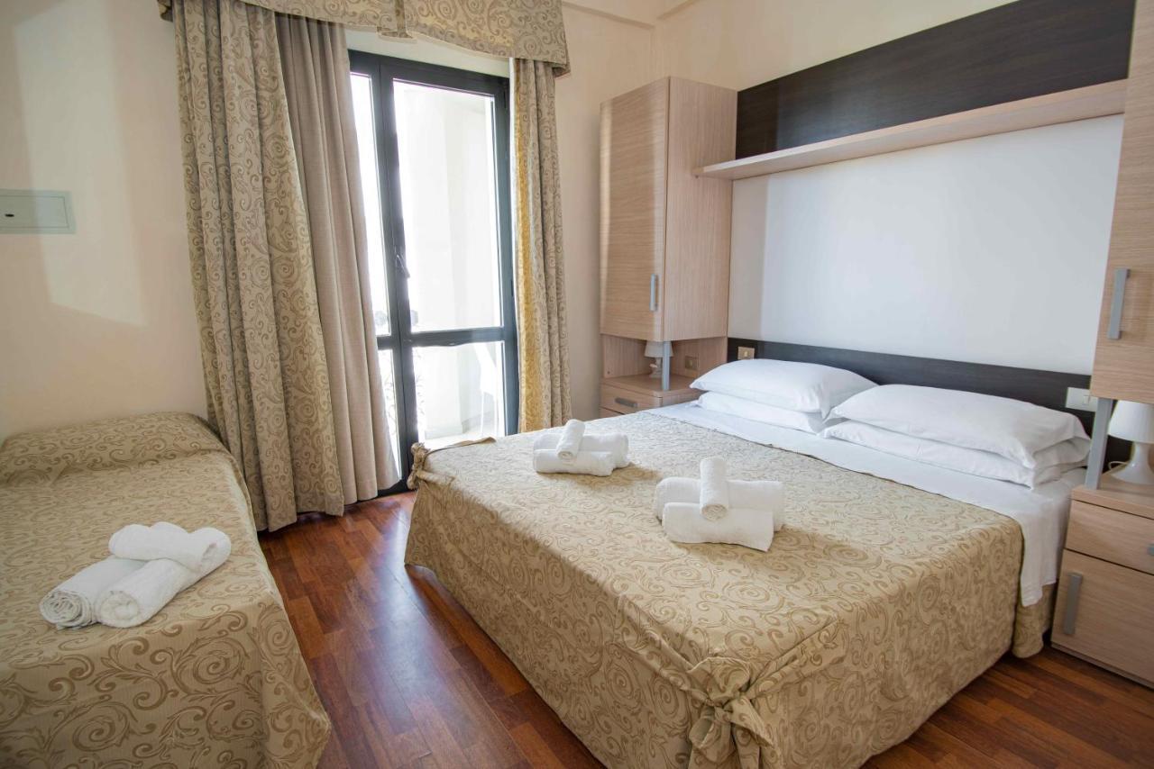 Hotel Baby Milano Marittima Exterior foto