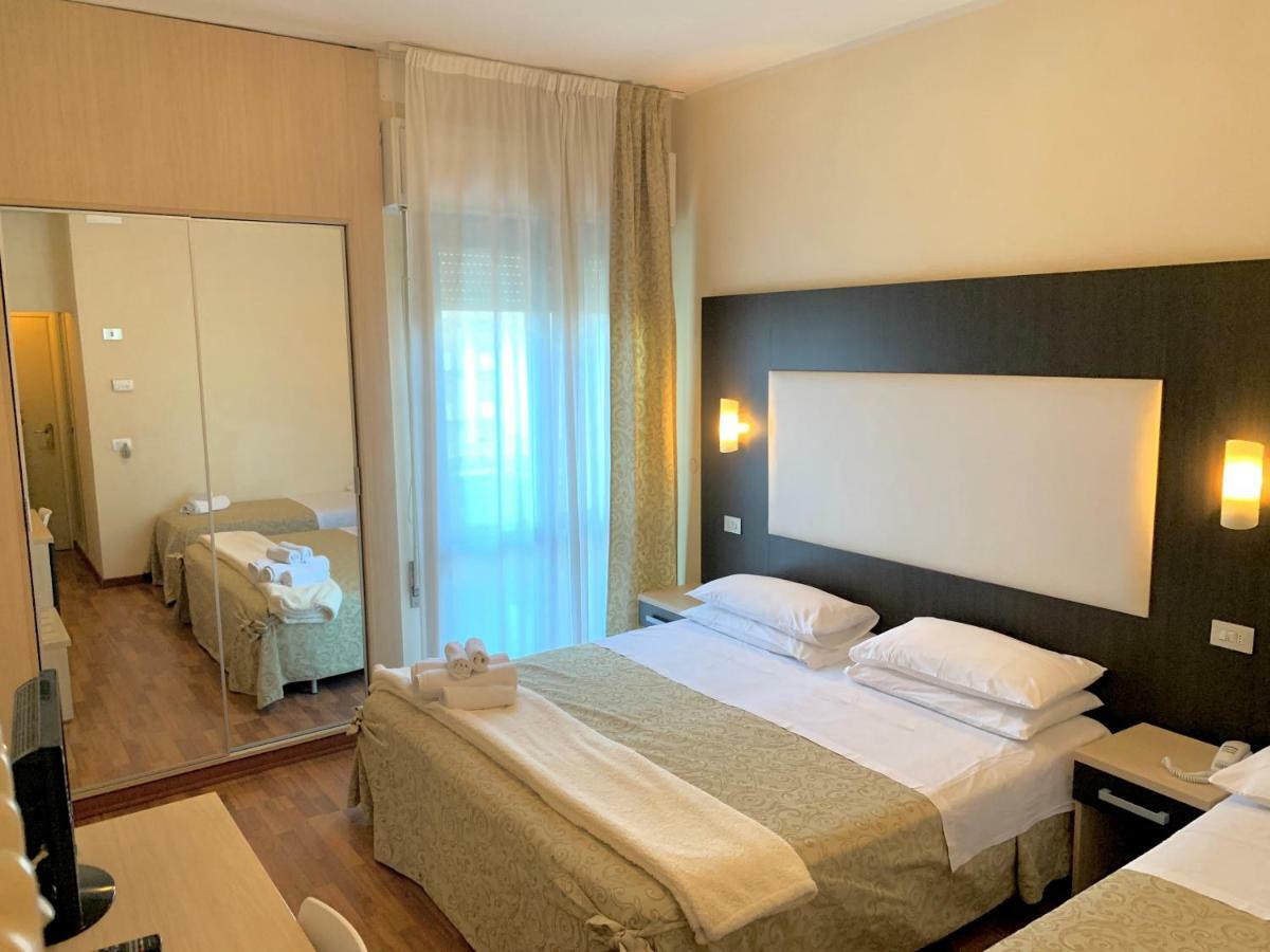 Hotel Baby Milano Marittima Exterior foto